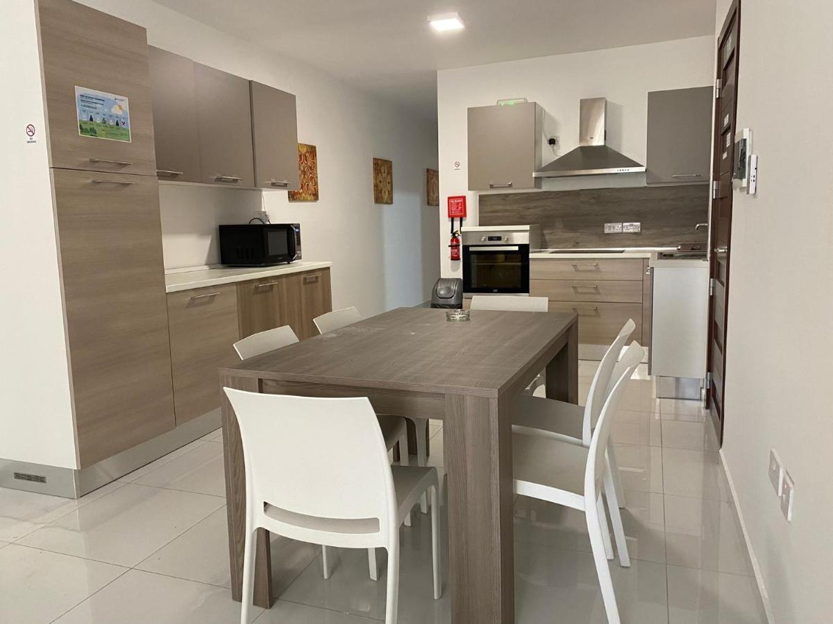 Sunrise Court Lägenhet Marsaskala Exteriör bild